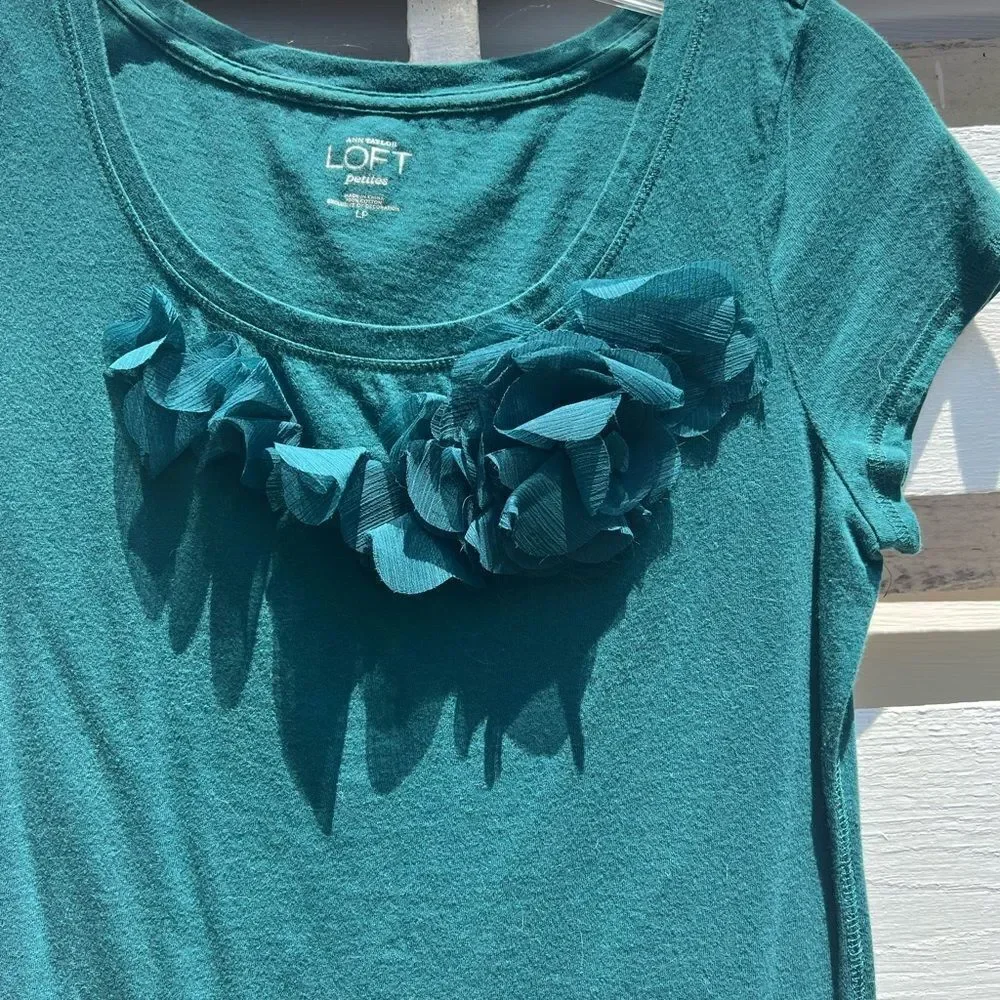 Flower Detail LOFT Tee